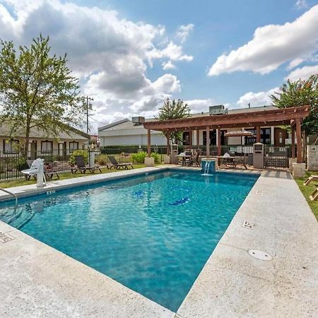 Best Western Post Oak Inn Burnet Exteriér fotografie